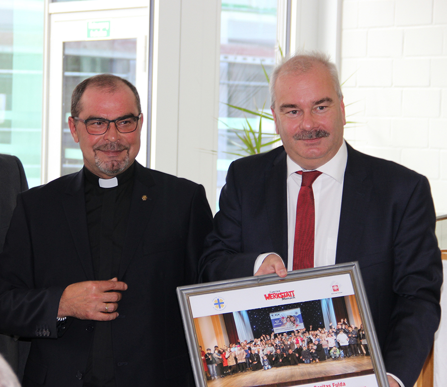 Zwei Caritasdirektoren – zehn Jahre Partnerschaft Fulda – Iwano-Frankiwsk: v. li. Volodymyr Chornij, Markus Juch.
